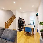 Fulham Spacious Luxe House King Bed Garden