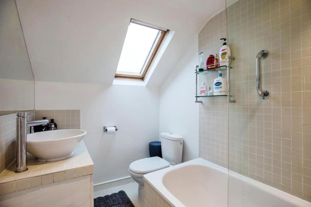 Fulham Spacious Luxe House King Bed Garden *